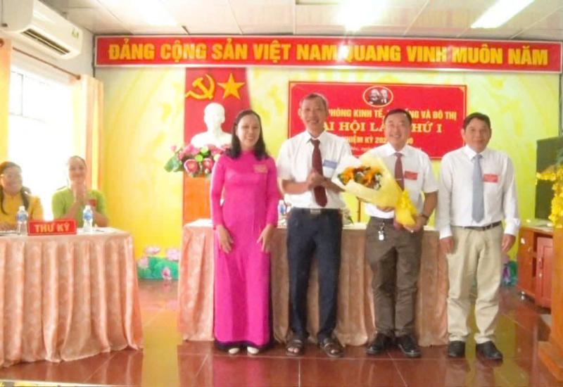 Phường Bình Đức -Đại hội Chi bộ Phòng Kinh tế, Hạ tầng và Đô thị lần thứ I