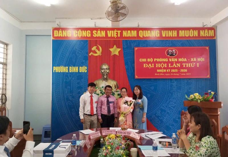 ĐẠI HỘI CHI BỘ PHÒNG VĂN HÓA – XÃ HỘI PHƯỜNG BÌNH ĐỨC LẦN THỨ I, NHIỆM KỲ 2025 – 2030